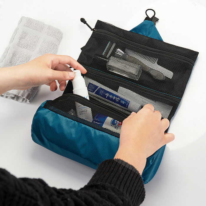 Custom Logo Lightweight and Waterproof Toiletry Bag